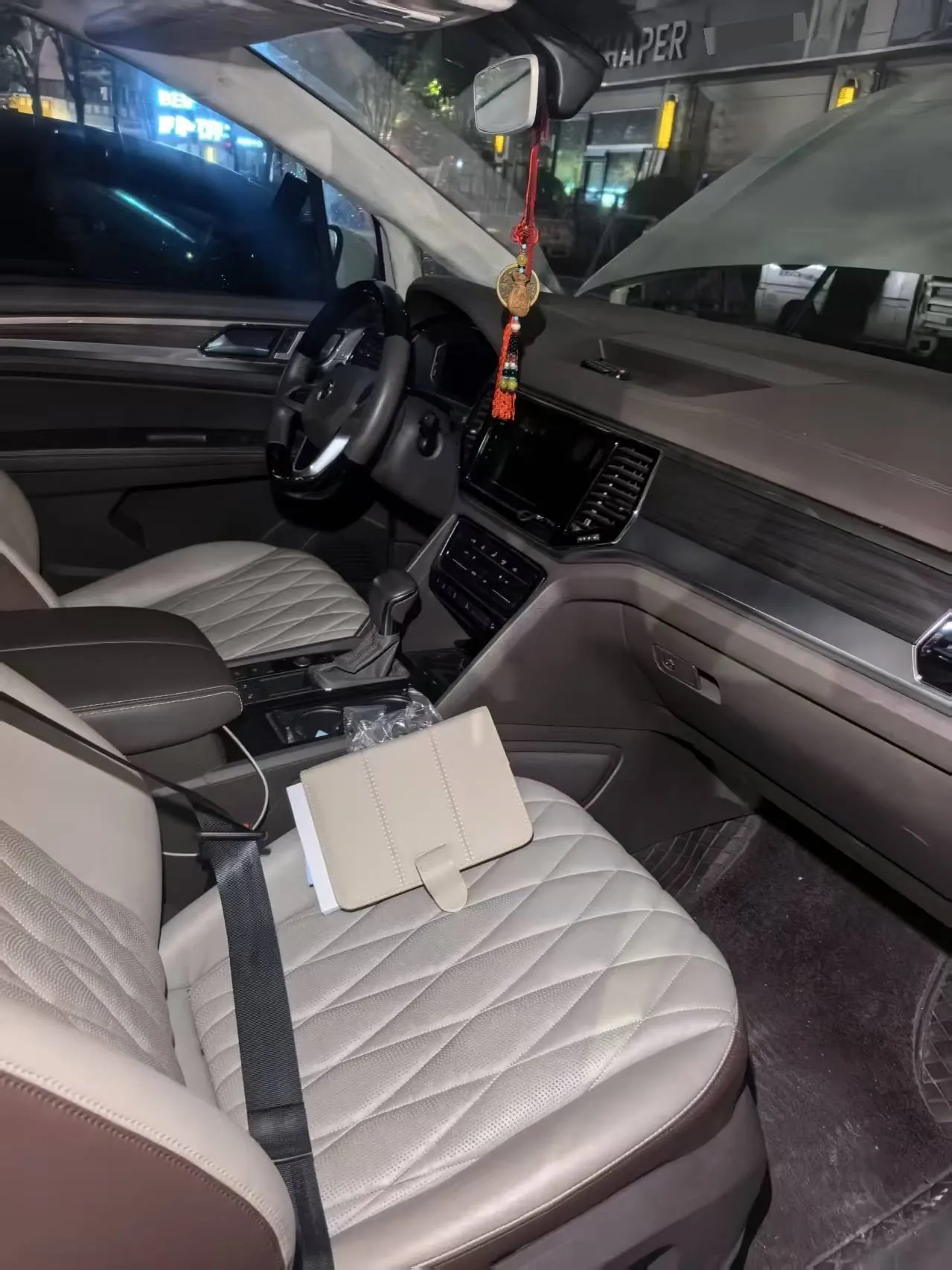 Volkswagen 2020 models of Wei ran (Viloran) 2.0TSI 330TSI business edition automatic gear 6