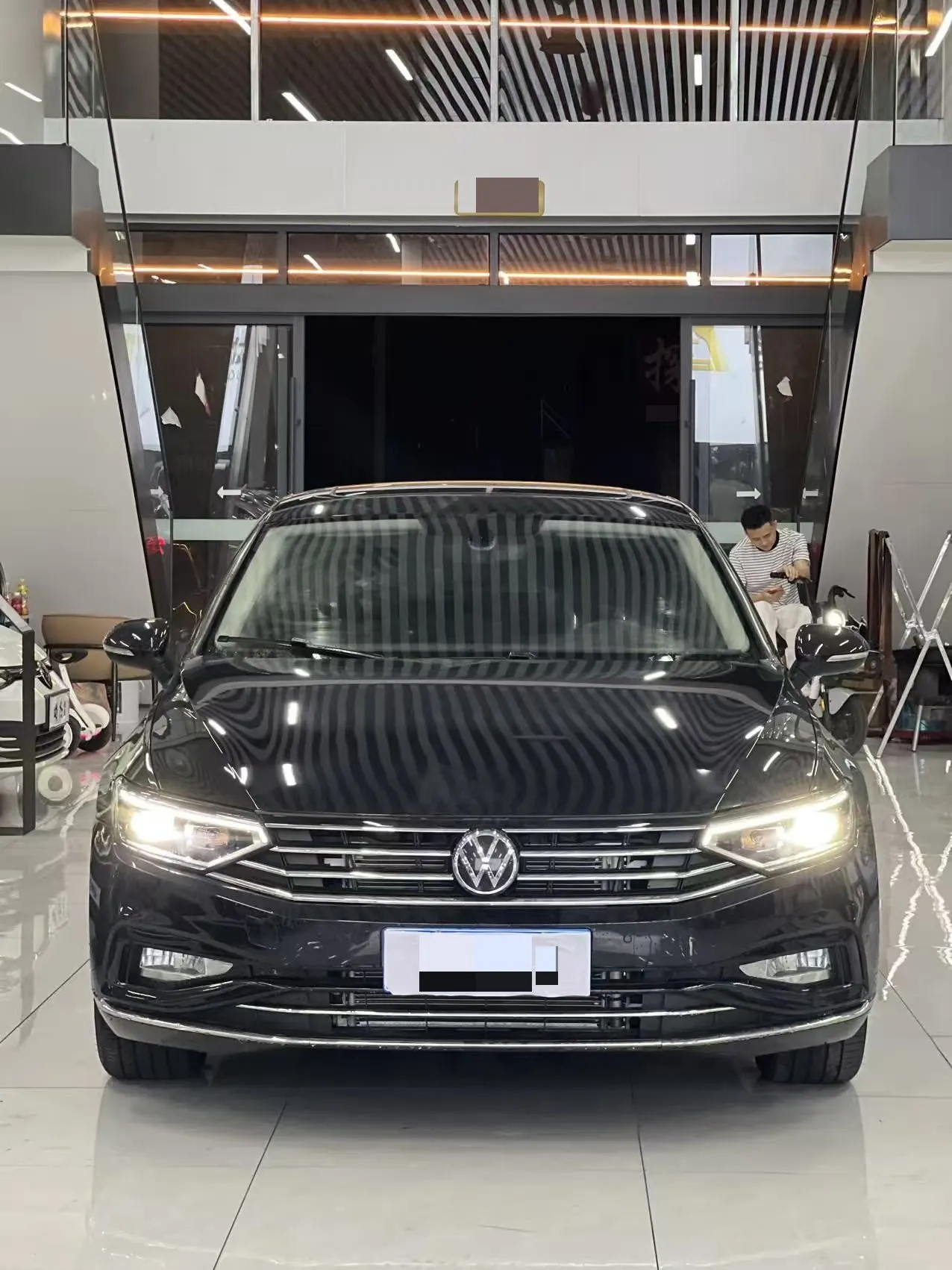 Volkswagen 2020 Magotan 2.0TSI 330TSI luxury automatic transmission 2