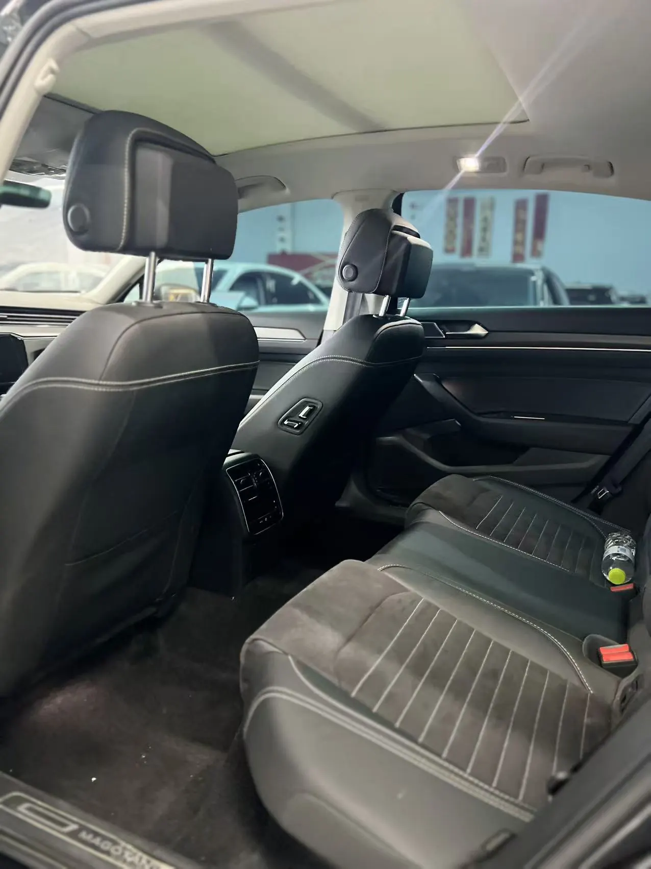 Volkswagen 2020 Magotan 2.0TSI 330TSI luxury automatic transmission 4