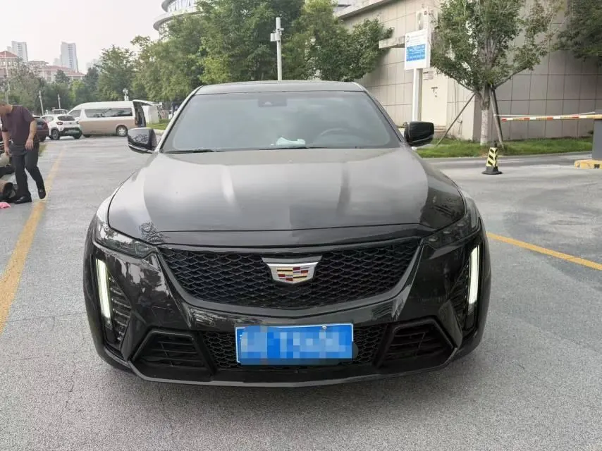 Cadillac 2023 CT5 2.0T 28T Luxury (Standard Edition) Automatic Gear 2
