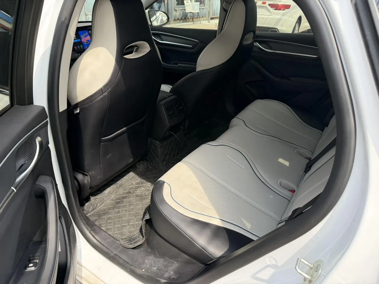 BYD 2023 destroyer 05 DM-i 1.5 stepless 120KM champion luxury automatic gear 3
