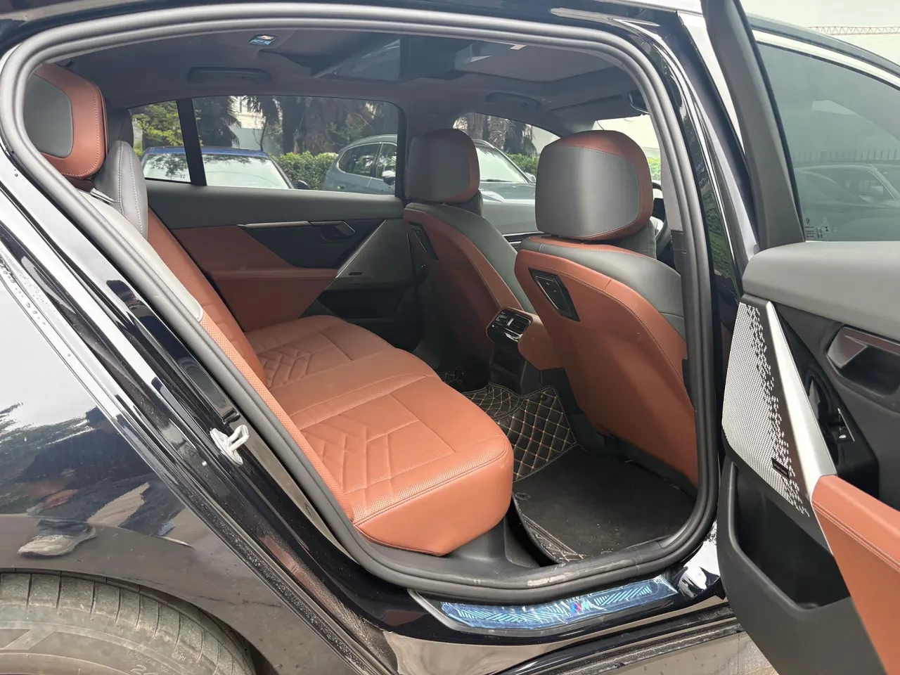 BMW 2025 i5 eDrive 40L M sports suit automatic gear 10