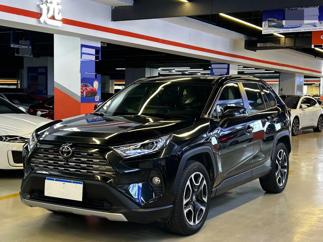 Open image lightbox: Toyota 2020 RAV4 Rongbo 2.0 Stepless Two-Drive Premium Edition Automatic Gear