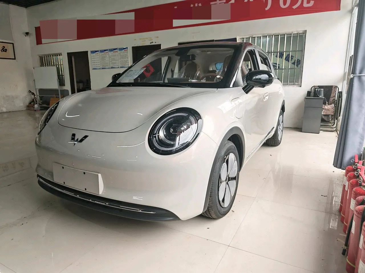 Open image lightbox: WuLing 2026 Plantronics Pro 403km Enjoy Automatic Gear