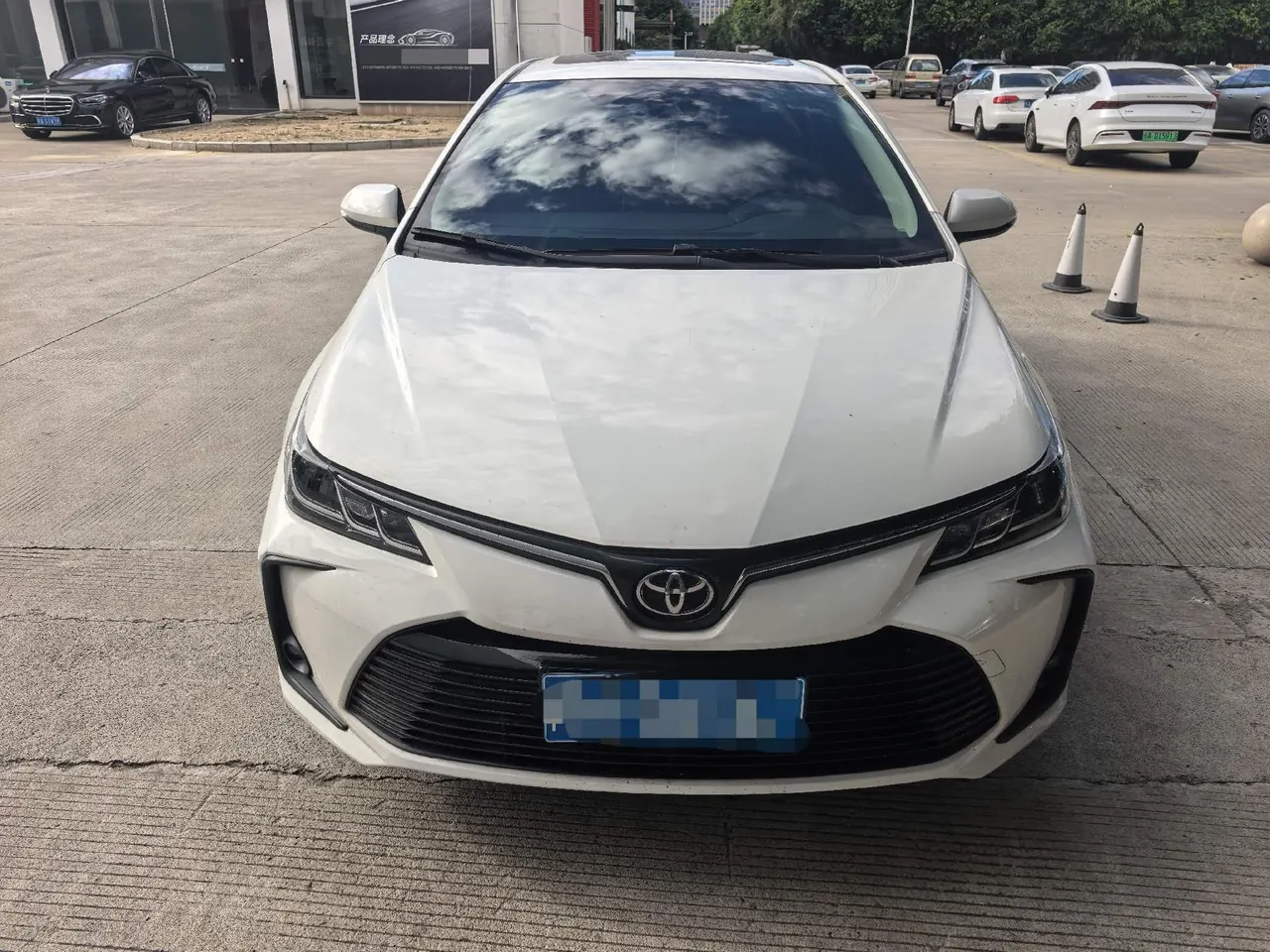 Toyota 2023 corolla 1.2T stepless elite version of automatic gear 2
