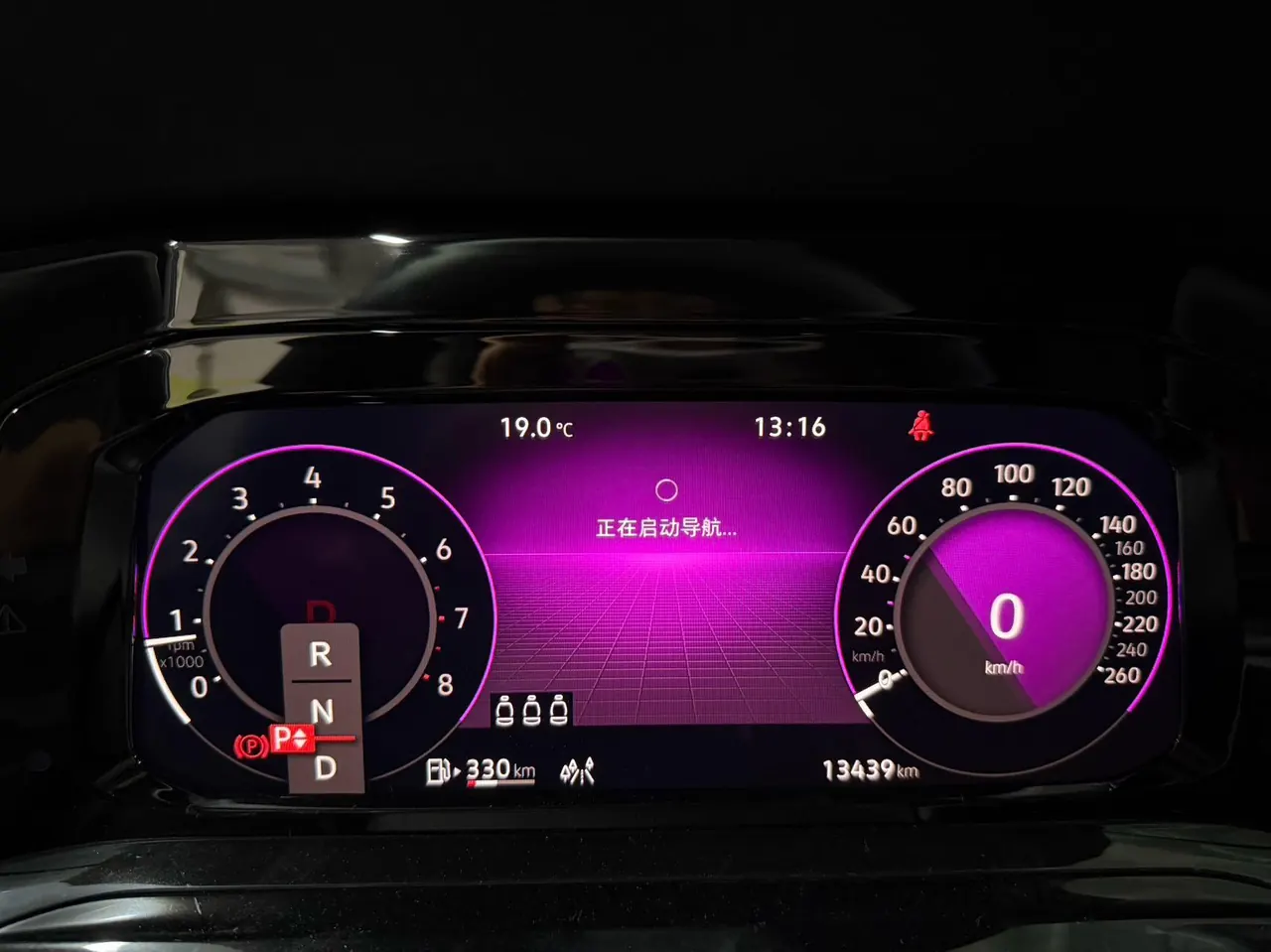 Volkswagen 2023 Golf 8 R-Line 1.4TSI 280TSI Automatic 14
