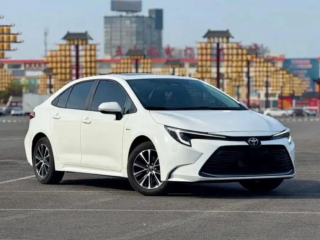 Toyota 2023 Lei Ling Shuangqing 1.8 Stepless Intelligent Electric Hybrid Deluxe Edition Automatic Gear 4