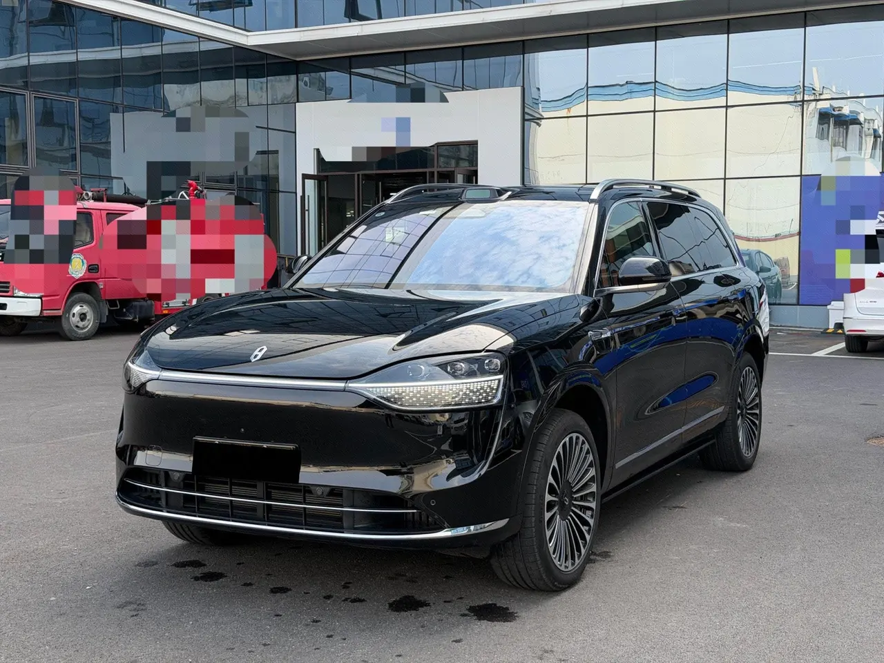 Open image lightbox: AITO 2025 AITO M9 extended range Ultra version 52kWh5 seat version automatic gear