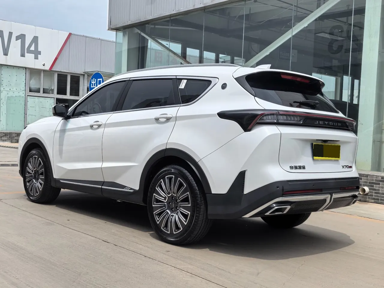 Jetour 2025 X70 PLUS 1.5T Deluxe Surging Edition 7-seat Automatic Gear 12