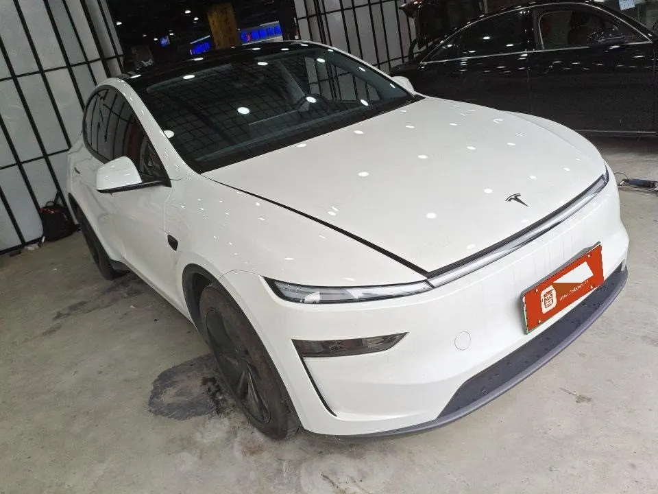 Tesla 2025 Model Y Rear Wheel Drive First Edition Automatic Transmission 2