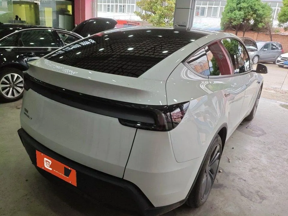 Tesla 2025 Model Y Rear Wheel Drive First Edition Automatic Transmission 3
