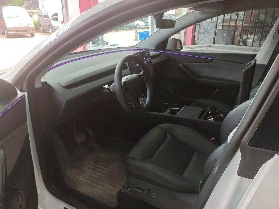 Tesla 2025 Model Y Rear Wheel Drive First Edition Automatic Transmission 5