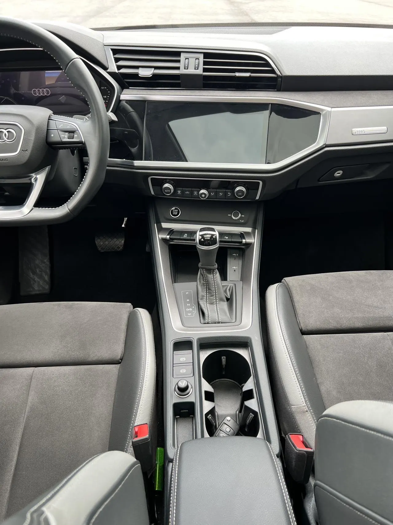 Audi 2021 Q3 1.4TFSI 35TFSI Fashion Dynamic Automatic 10