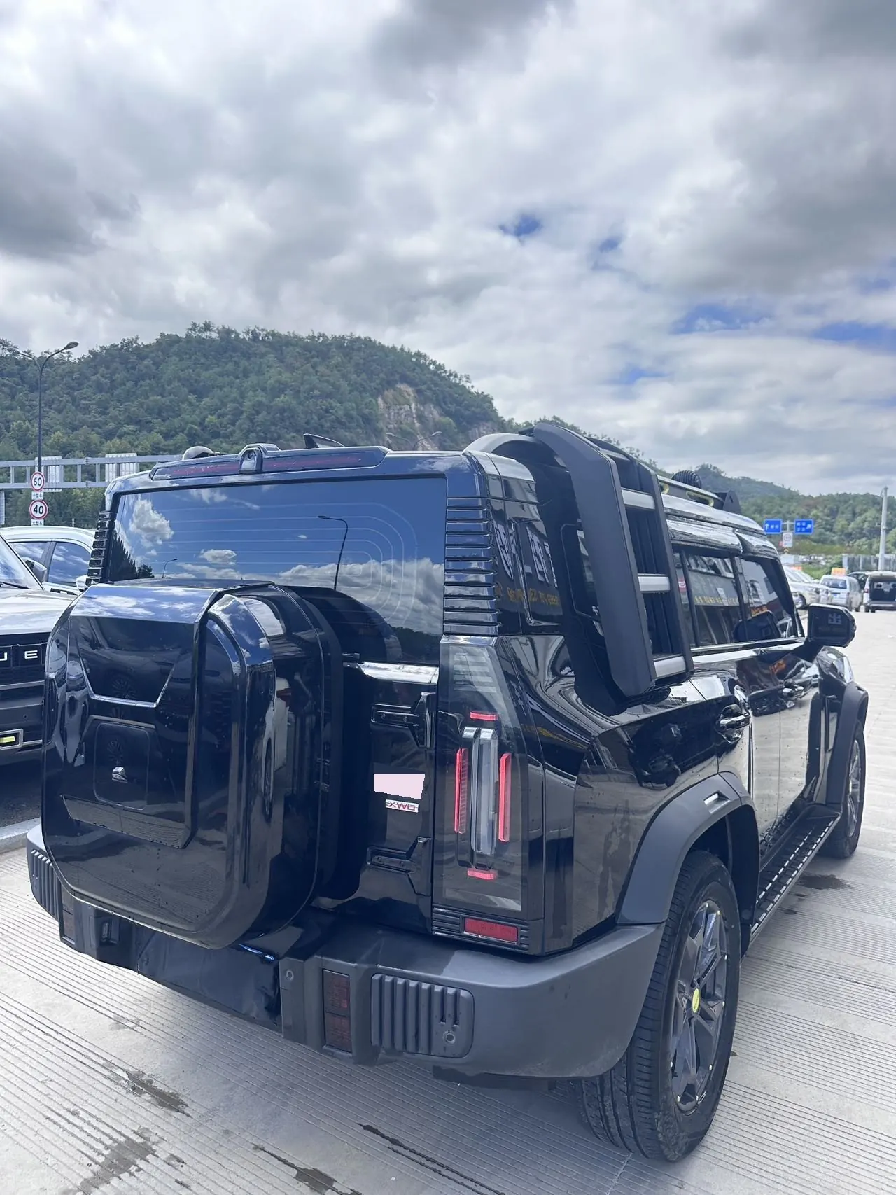 Jetour 2023 Traveler 2.0T Four-Wheel-Drive Cross-Country PRO Automatic 5