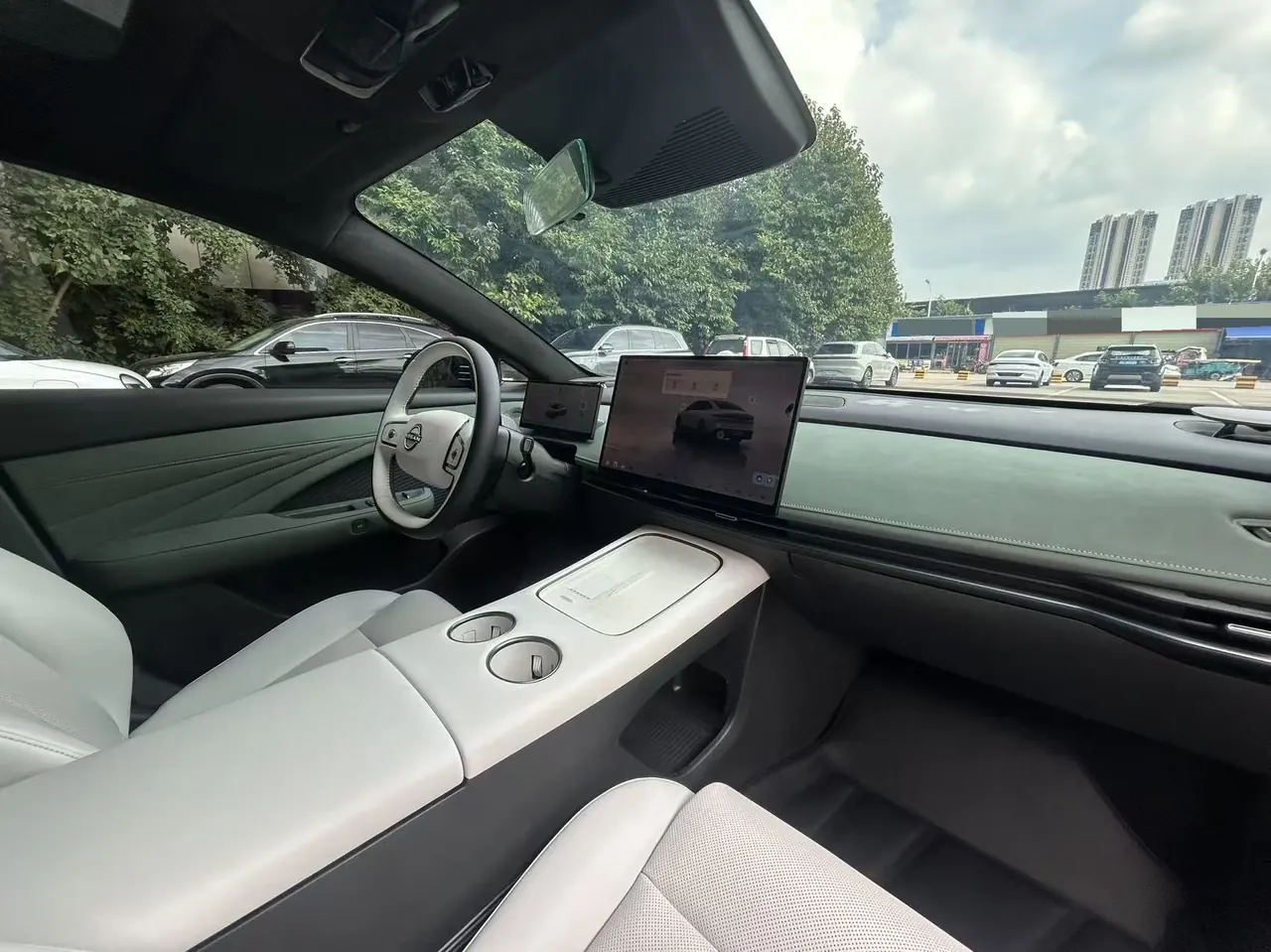 Nissan 2025 N7 625 Max Automatic 8
