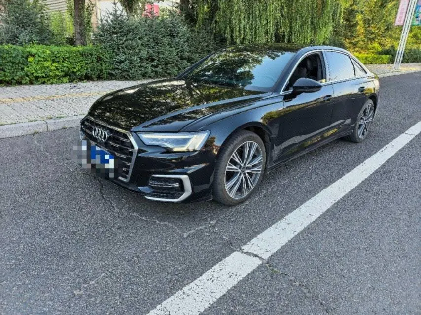 打开图片灯箱:Audi 2023 A6L 2.0TFSI 45TFSI Selected to Elegant Type (Modified) Automatic Gear