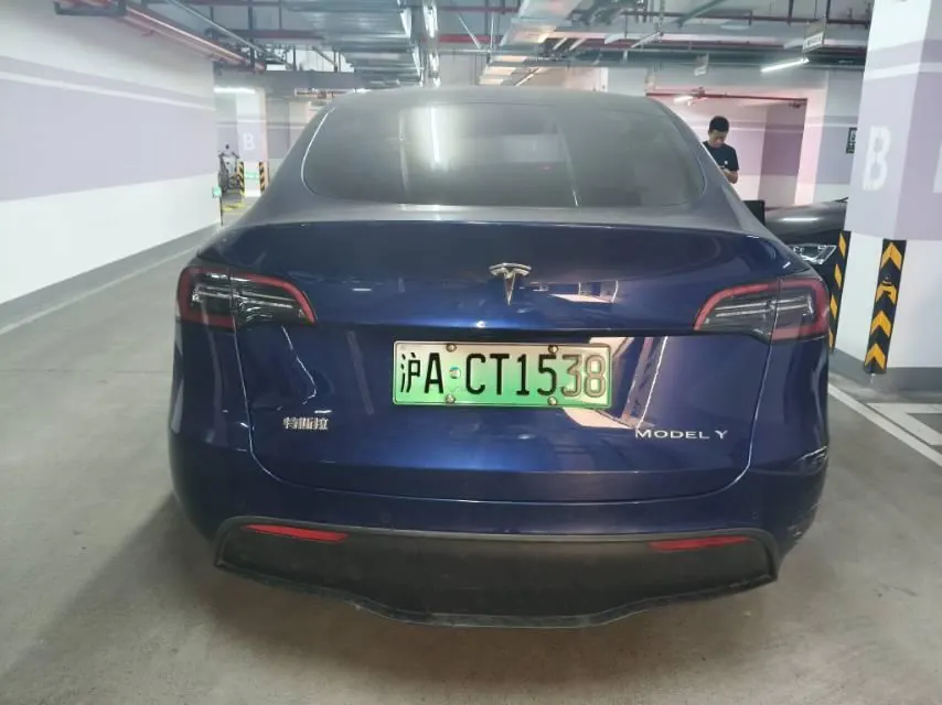 Tesla 2023 Model Y long endurance all-wheel drive version automatic transmission 5
