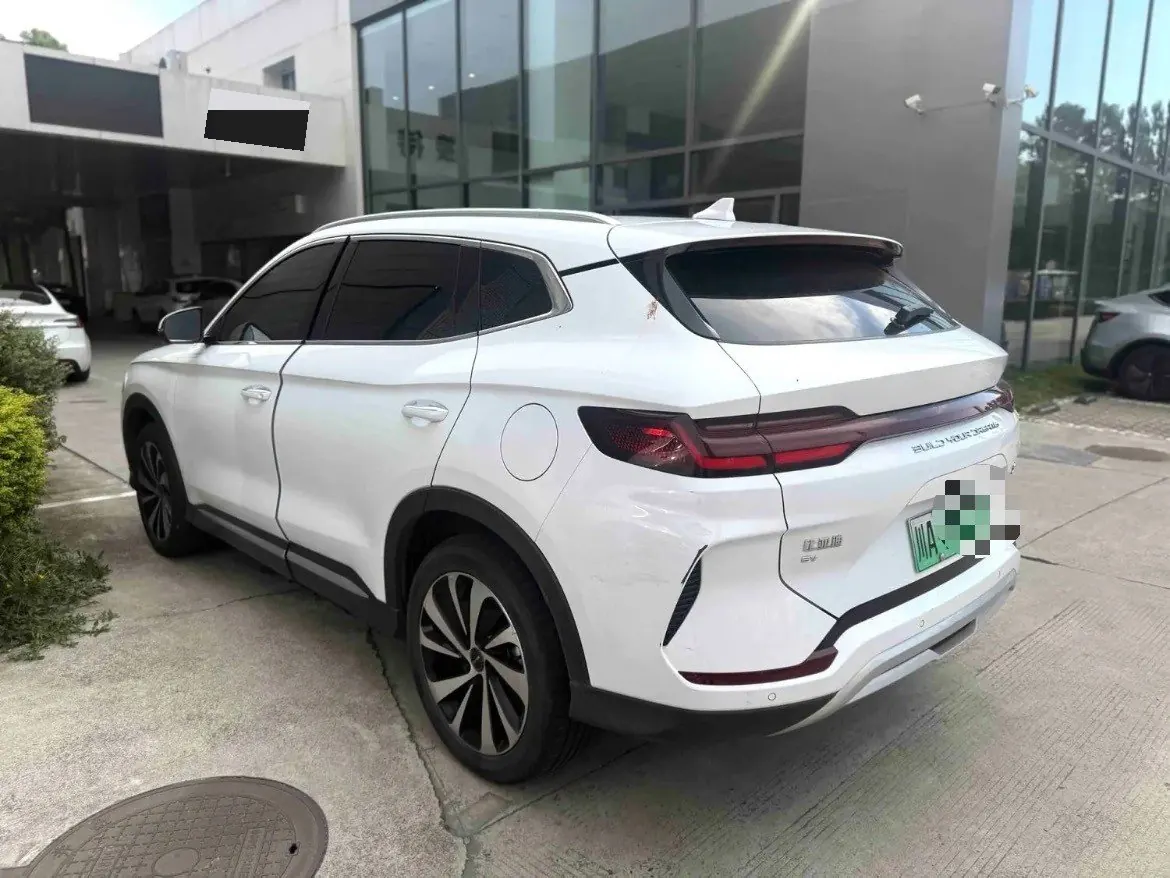 BYD 2023 Song PLUS EV Champion Edition 520KM Honorable Automatic Gear 5