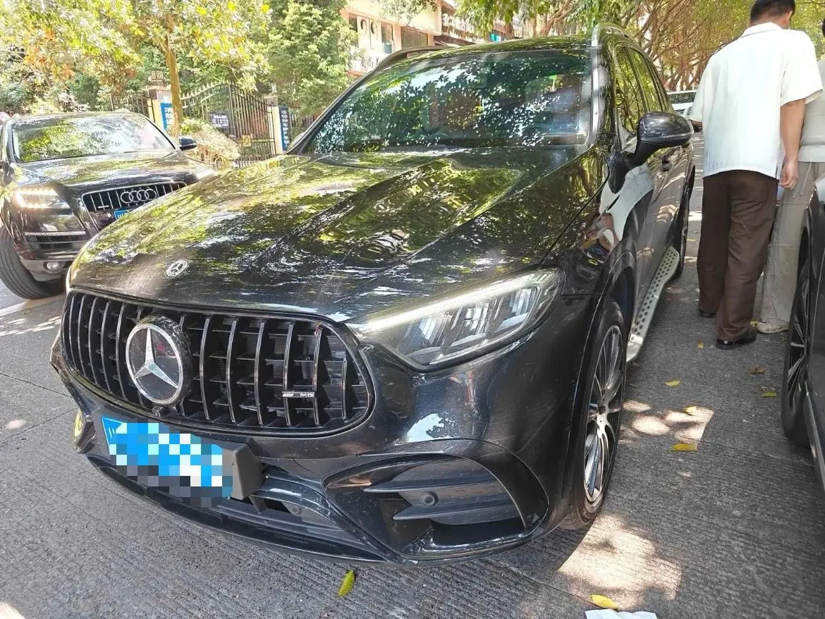 Open image lightbox: Mercedes Benz 2023 GLC 260 L 4MATIC 48V 2.0T Dynamic 5-seat Automatic Gear