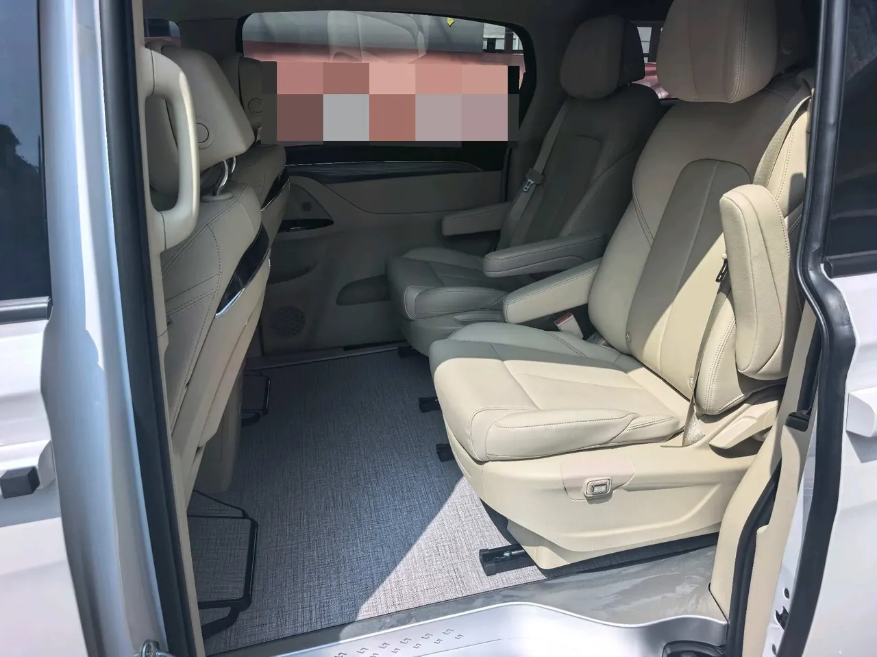 Buick 2025 GL8 Lu Shang 1.5T First Edition 7-seat Automatic Gear 2