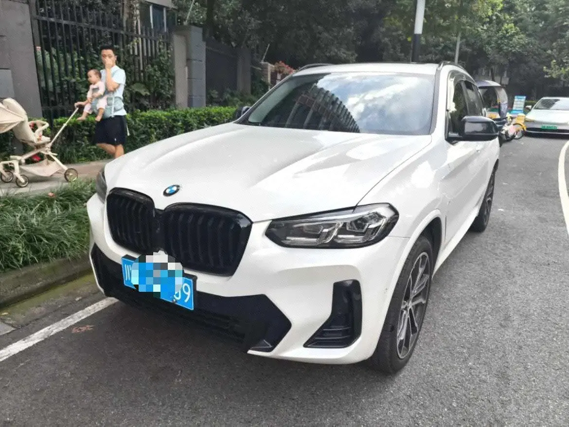 打开图片灯箱:BMW 2023 X3 xDrive30i 2.0T Leading M Obsidian Night Kit (Changed) Automatic Gear