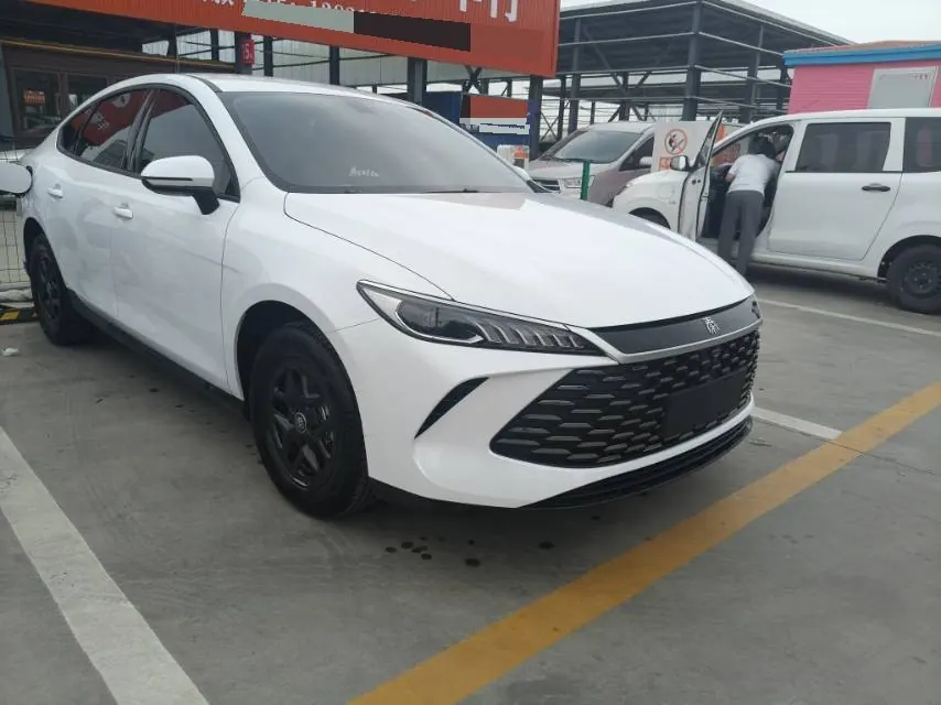 BYD 2025 Qin PLUS DM-i 1.5 stepless smart driving version 128KM aggressive automatic gear 3