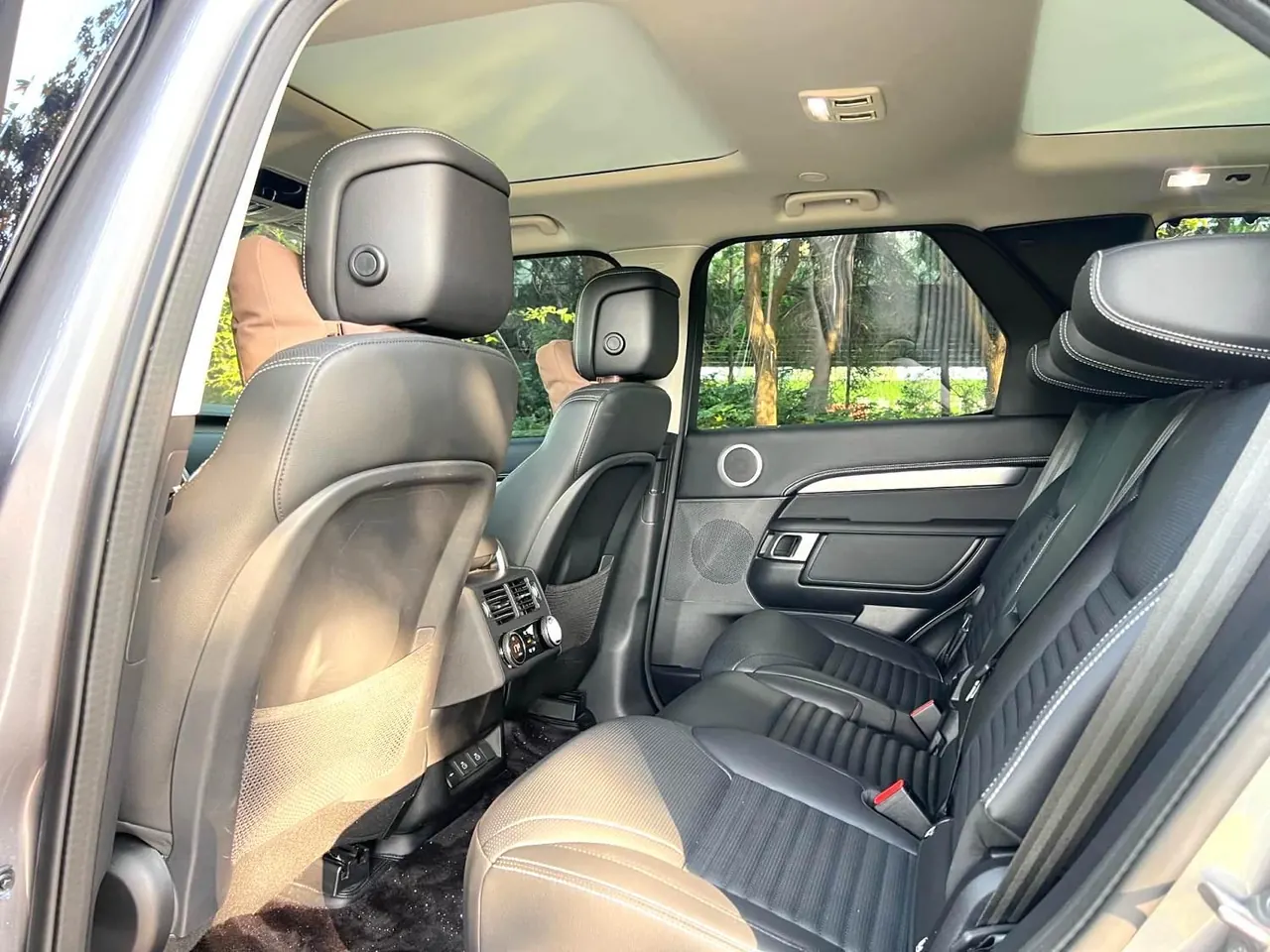 Land Rover Discovery (Imported) 2025 Discovery 5 48V 3.0T 360PS Dynamic SE Automatic Gear 5