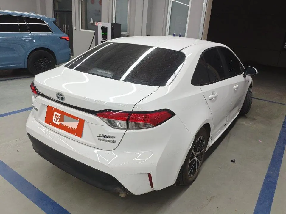 Toyota 2023 Lei Ling Shuangqing 1.8 Stepless Intelligent Electric Hybrid Leading Edition Automatic Gear 2