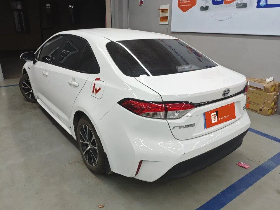 Toyota 2023 Lei Ling Shuangqing 1.8 Stepless Intelligent Electric Hybrid Leading Edition Automatic Gear 4