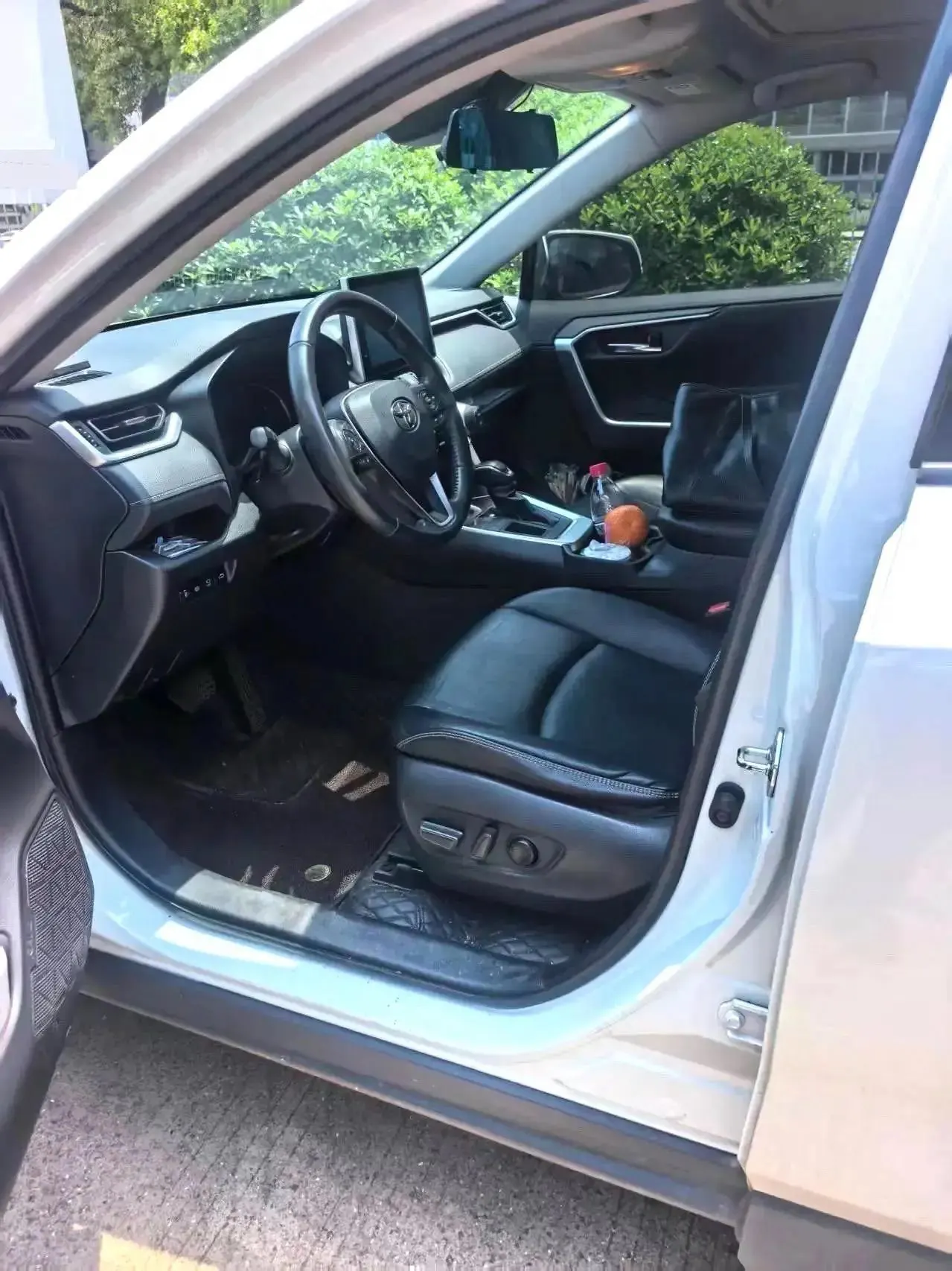 Toyota 2023 RAV4 Rongbo 2.0 Stepless Two-Drive Fashion Plus Edition Automatic Gear 2