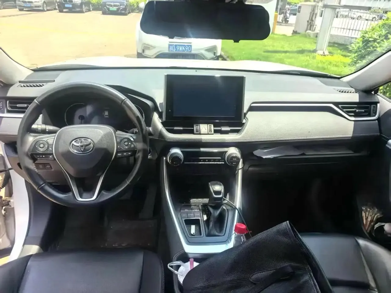 Toyota 2023 RAV4 Rongbo 2.0 Stepless Two-Drive Fashion Plus Edition Automatic Gear 3