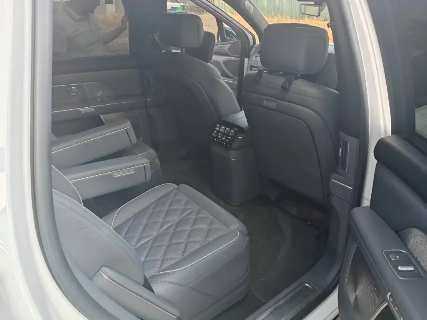 NIO 2026 ES8 6-seat executive deluxe automatic gear 5