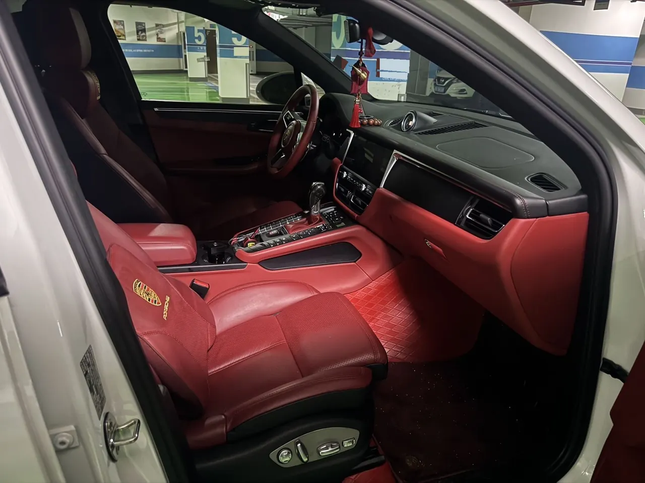 Porsche Macan (Imported) 2020 Macan 2.0T Automatic Gear 5