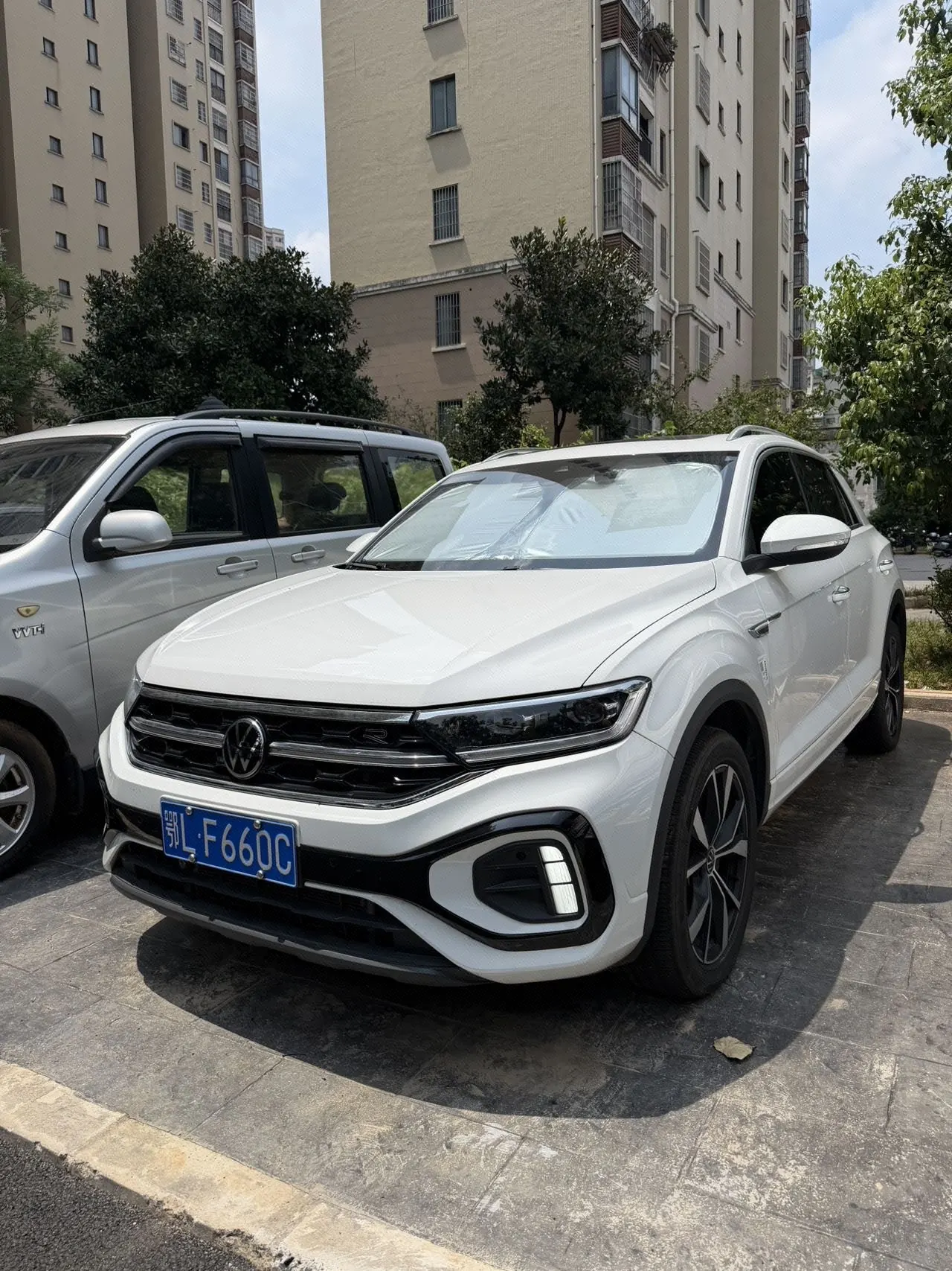 Open image lightbox: Volkswagen 2024 Tange 1.5TSI 300TSI Two-Drive Chen Guang Edition Automatic Gear