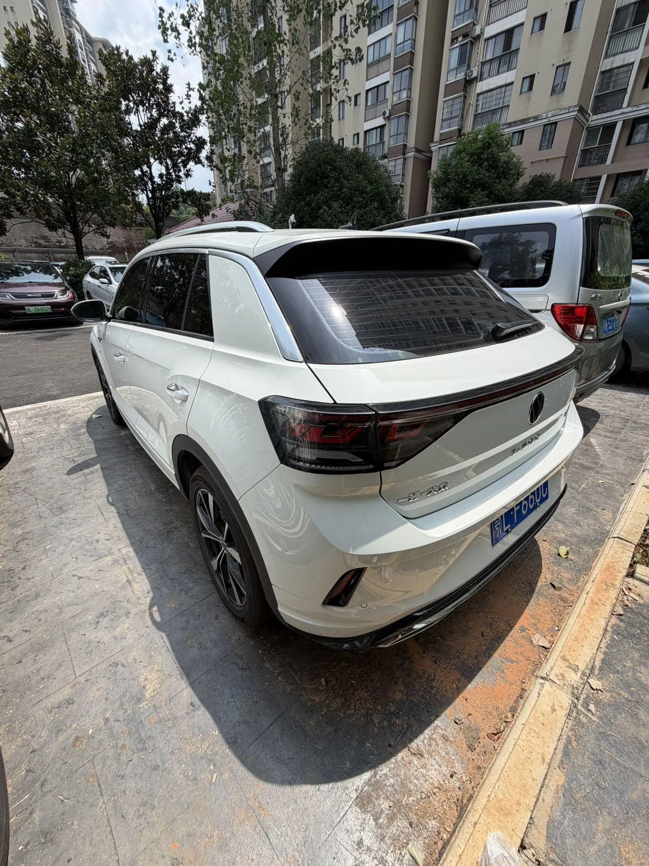 Volkswagen 2024 Tange 1.5TSI 300TSI Two-Drive Chen Guang Edition Automatic Gear 7