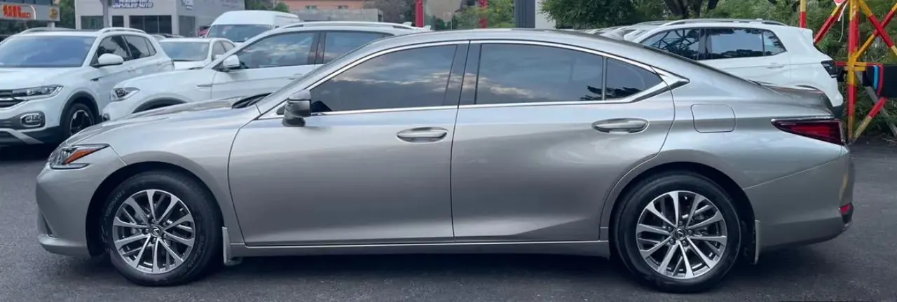 Lexus ES (Imported) 2023 ES200 2.0 Stepless Premium Edition Automatic Gear 4