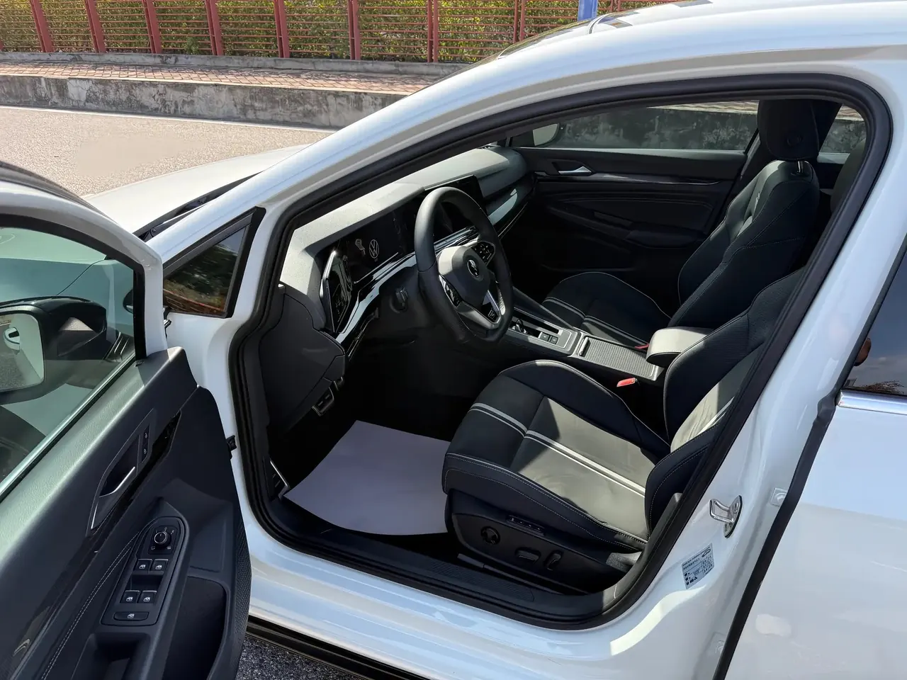 Volkswagen 2021 Golf 8 PRO 1.4TSI 280TSI Automatic 3