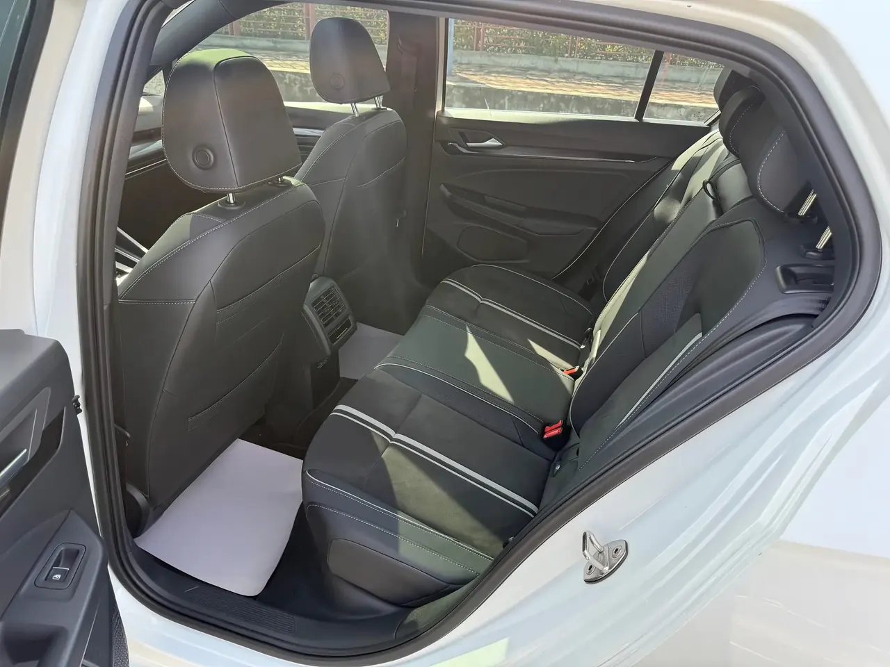 Volkswagen 2021 Golf 8 PRO 1.4TSI 280TSI Automatic 4