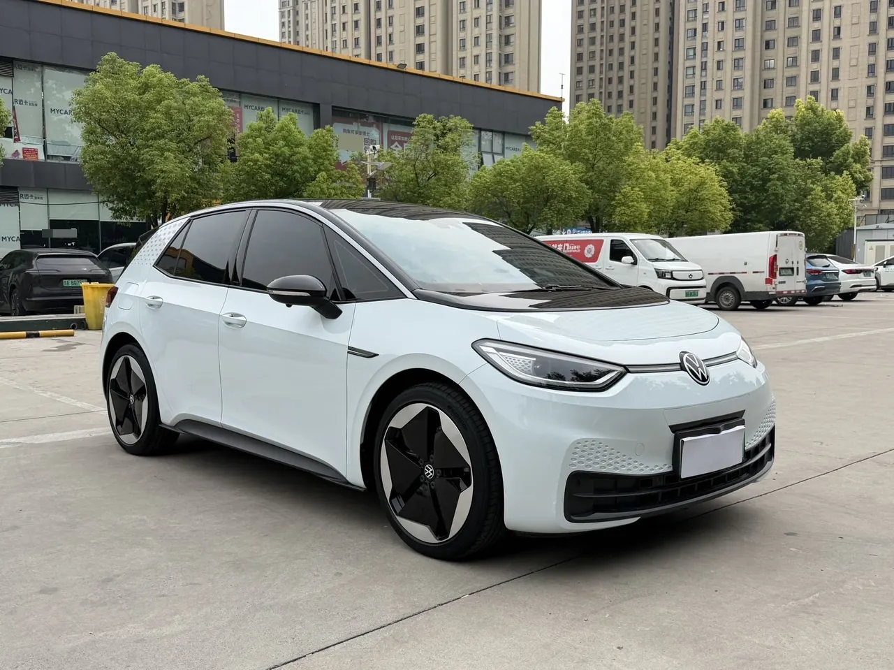 Volkswagen 2021 ID. 3 Pro Extremely Intelligent Automatic 3