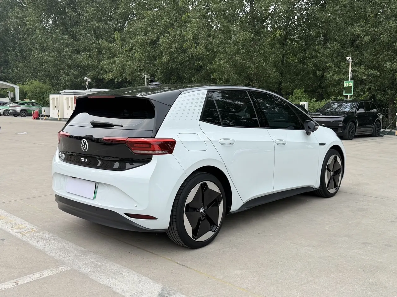 Volkswagen 2021 ID. 3 Pro Extremely Intelligent Automatic 4