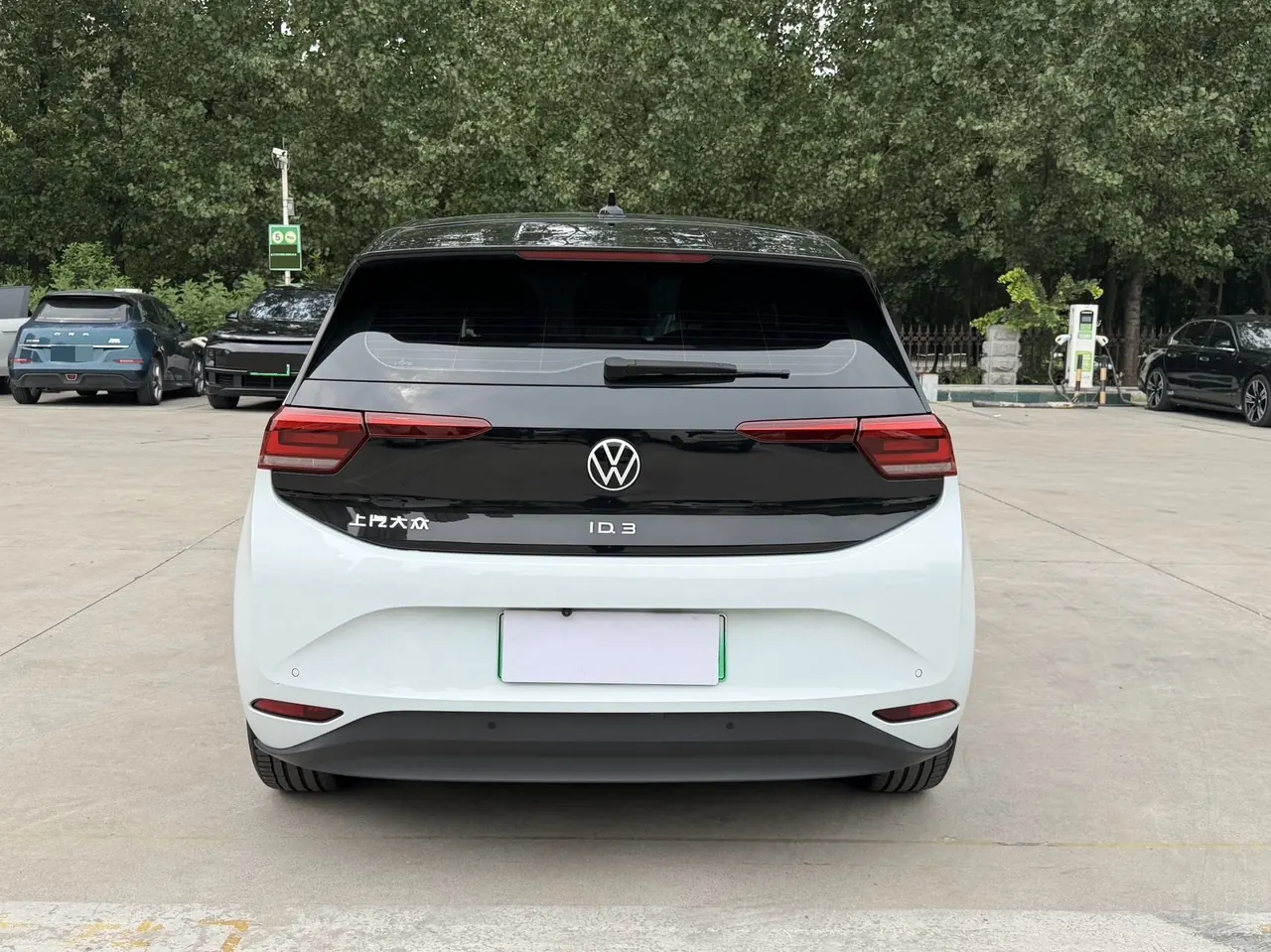 Volkswagen 2021 ID. 3 Pro Extremely Intelligent Automatic 5