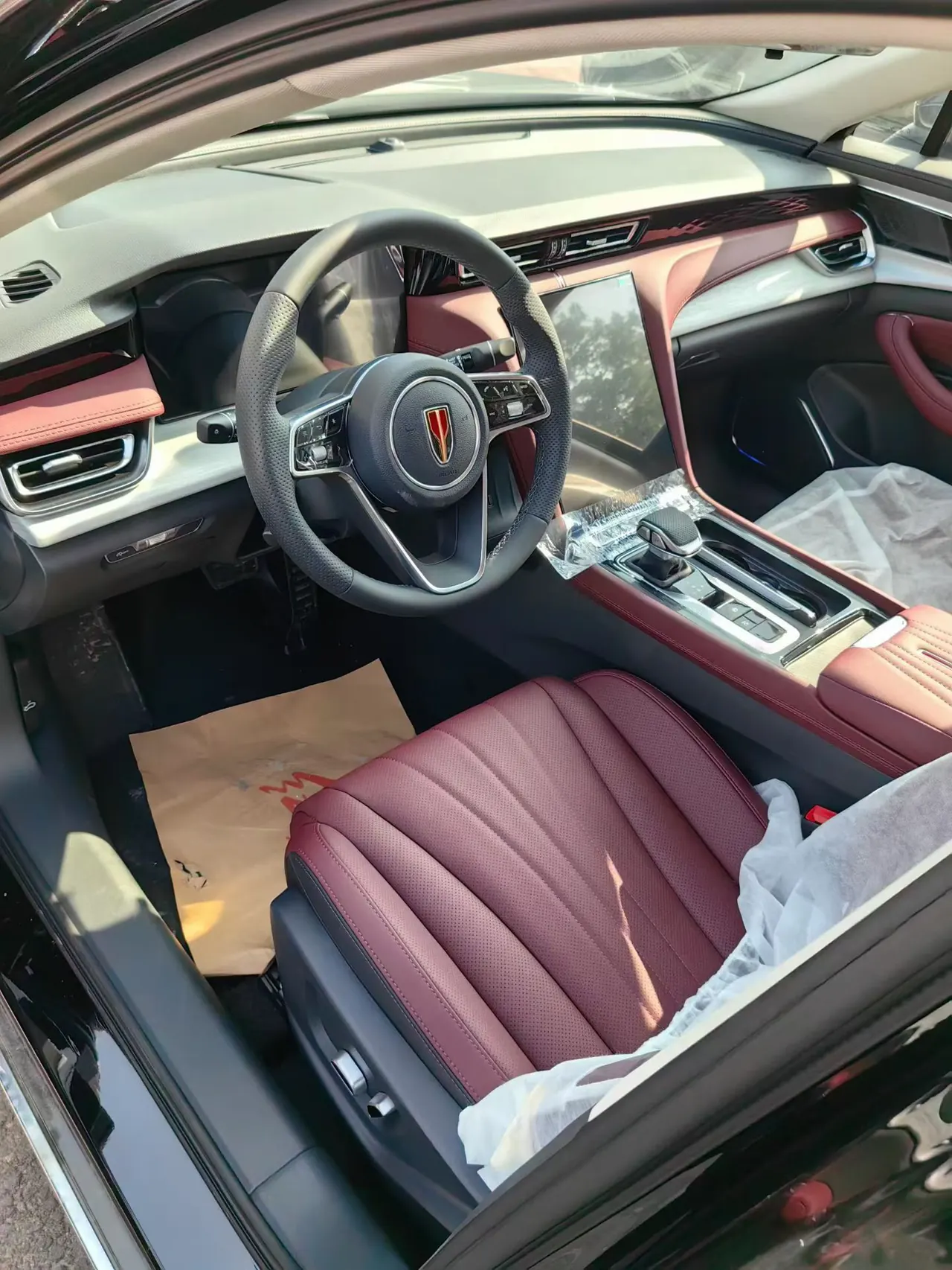 HongQi 2025 H5 2.0T Flag Chang 500000 Commemorative Automatic Gear 7