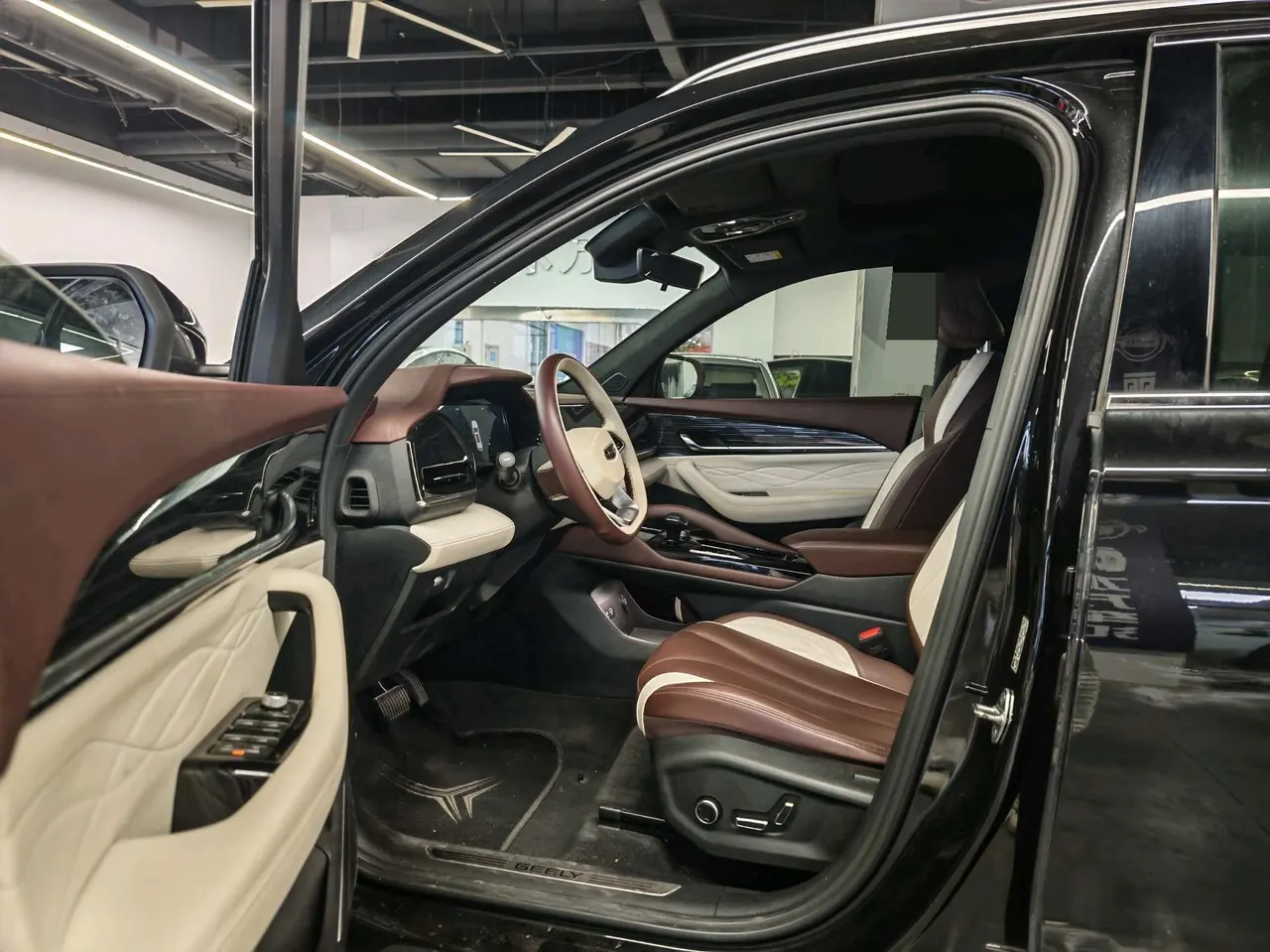 Geely 2021 XingyueL (Monjaro) 2.0TD EVO two-wheel drive distinguished automatic transmission 3