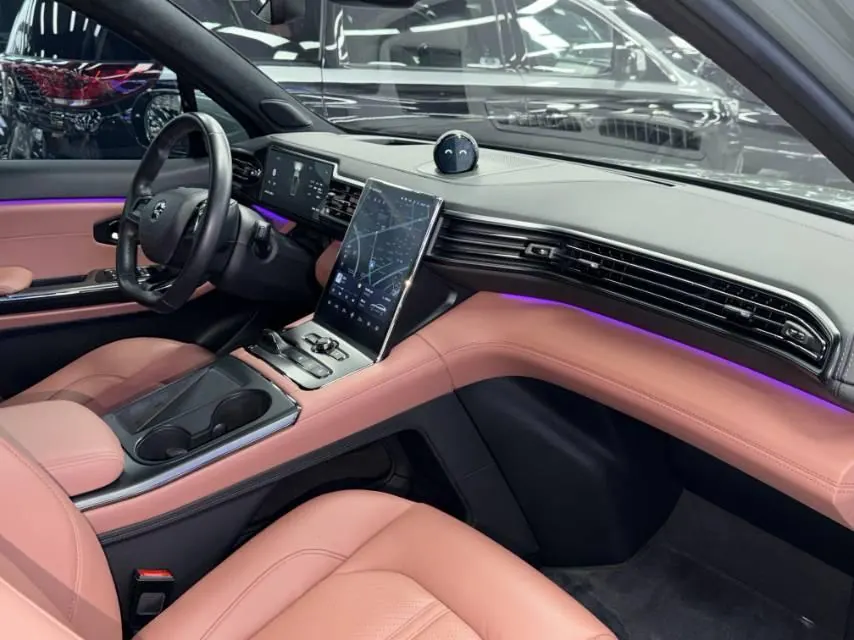 NIO 2020 EC 6 605KM Sports Edition Automatic Gear 13