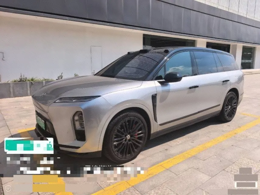 Open image lightbox: NIO 2026 ES8 6‑Seater Executive Signature Edition Automatic Transmission