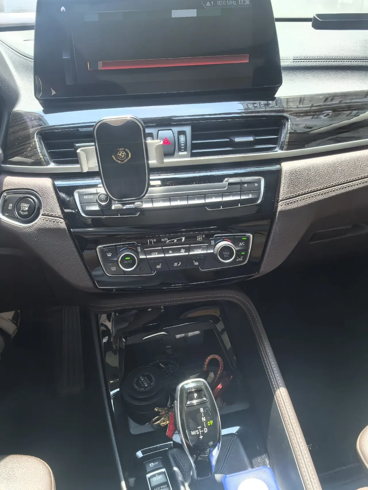 BMW 2021 X1 xDrive25Li 2.0T exclusive automatic gear 3