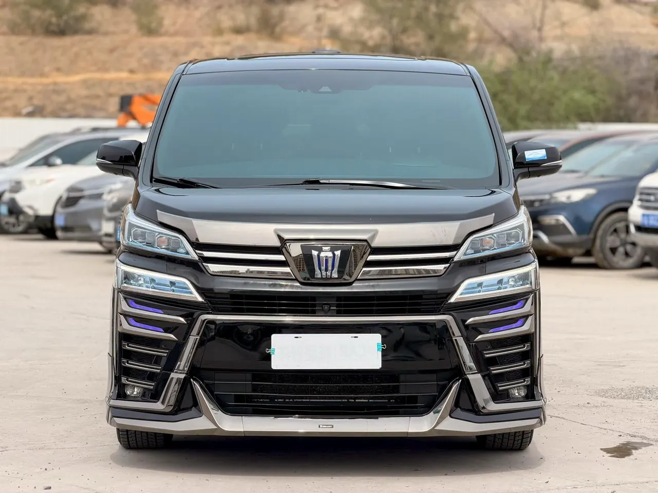 Toyota Wilfa (Imported) 2020 Wilfa 2.5 Stepless HV Distinguished Edition Automatic Gear 2