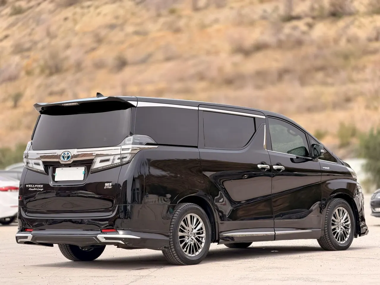 Toyota Wilfa (Imported) 2020 Wilfa 2.5 Stepless HV Distinguished Edition Automatic Gear 9