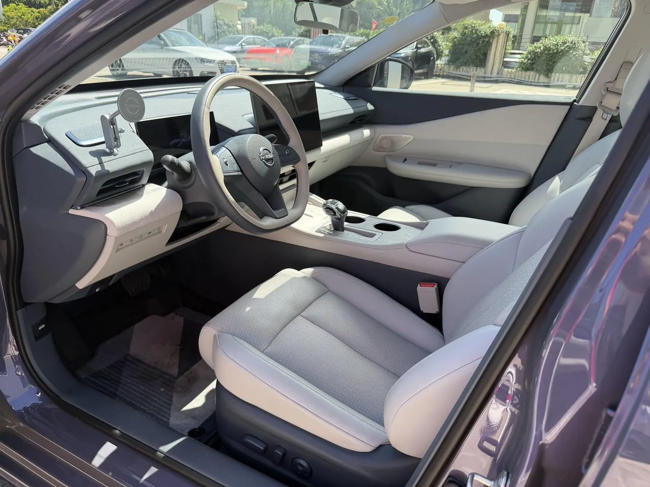 Nissan 2026 Teana 2.0T Stepless Hongmeng Cockpit Flagship Automatic Gear 3