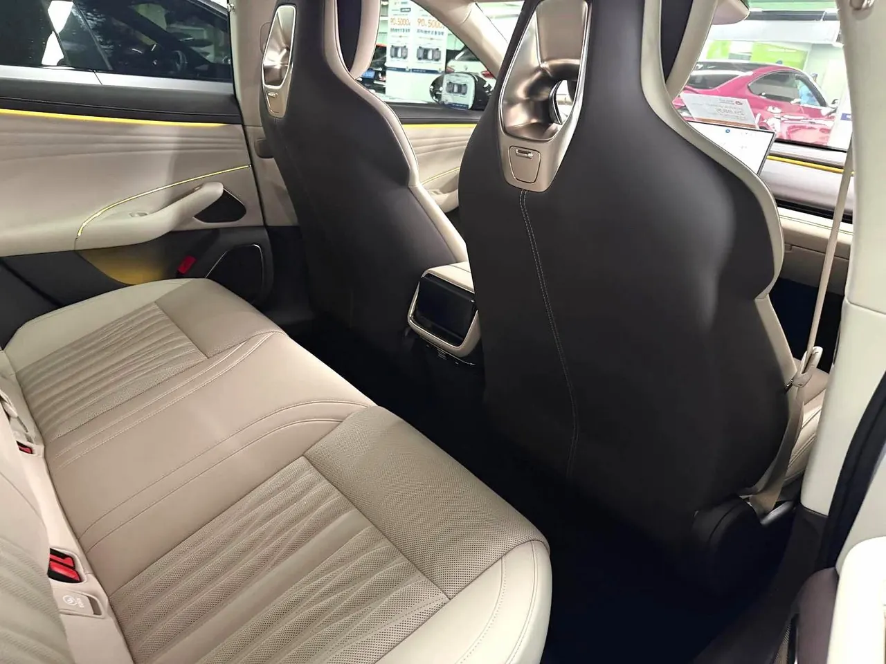 MI 2026 SU7 Max automatic gear 3